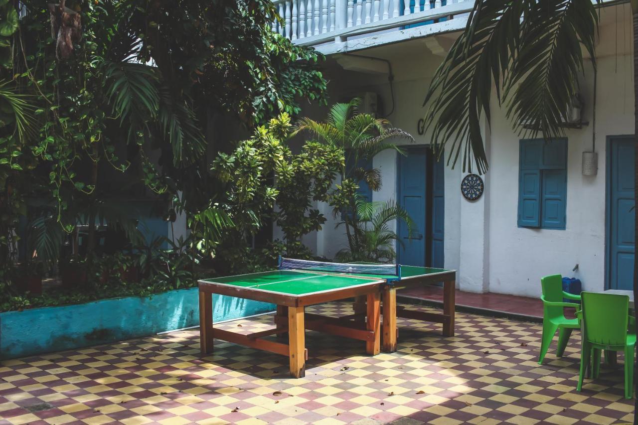 Media Luna Hostel Cartagena Buitenkant foto