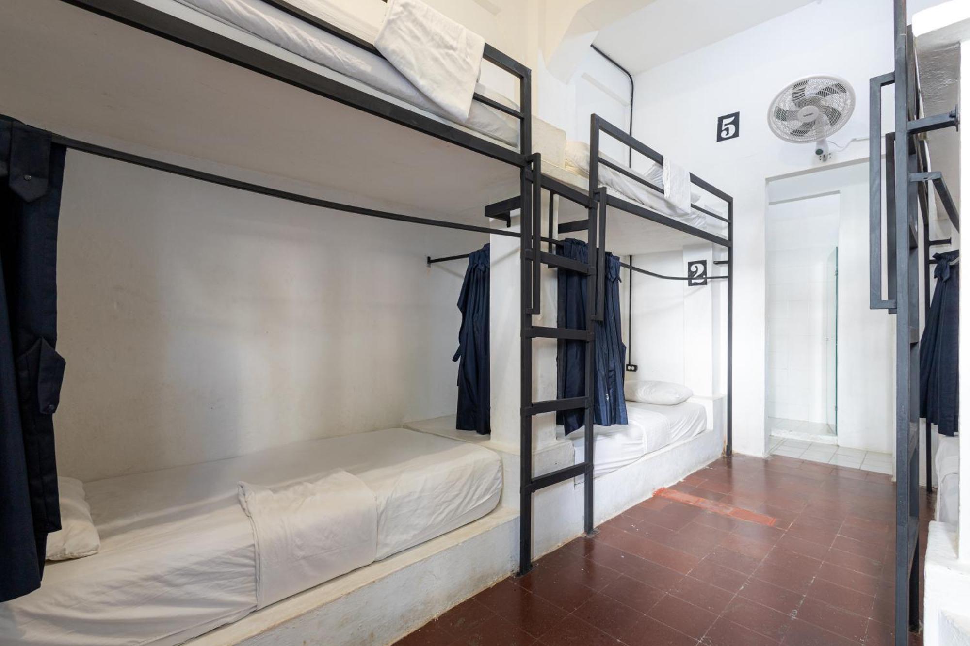 Media Luna Hostel Cartagena Buitenkant foto