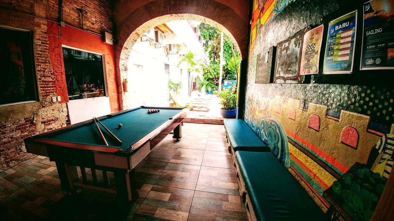 Media Luna Hostel Cartagena Buitenkant foto